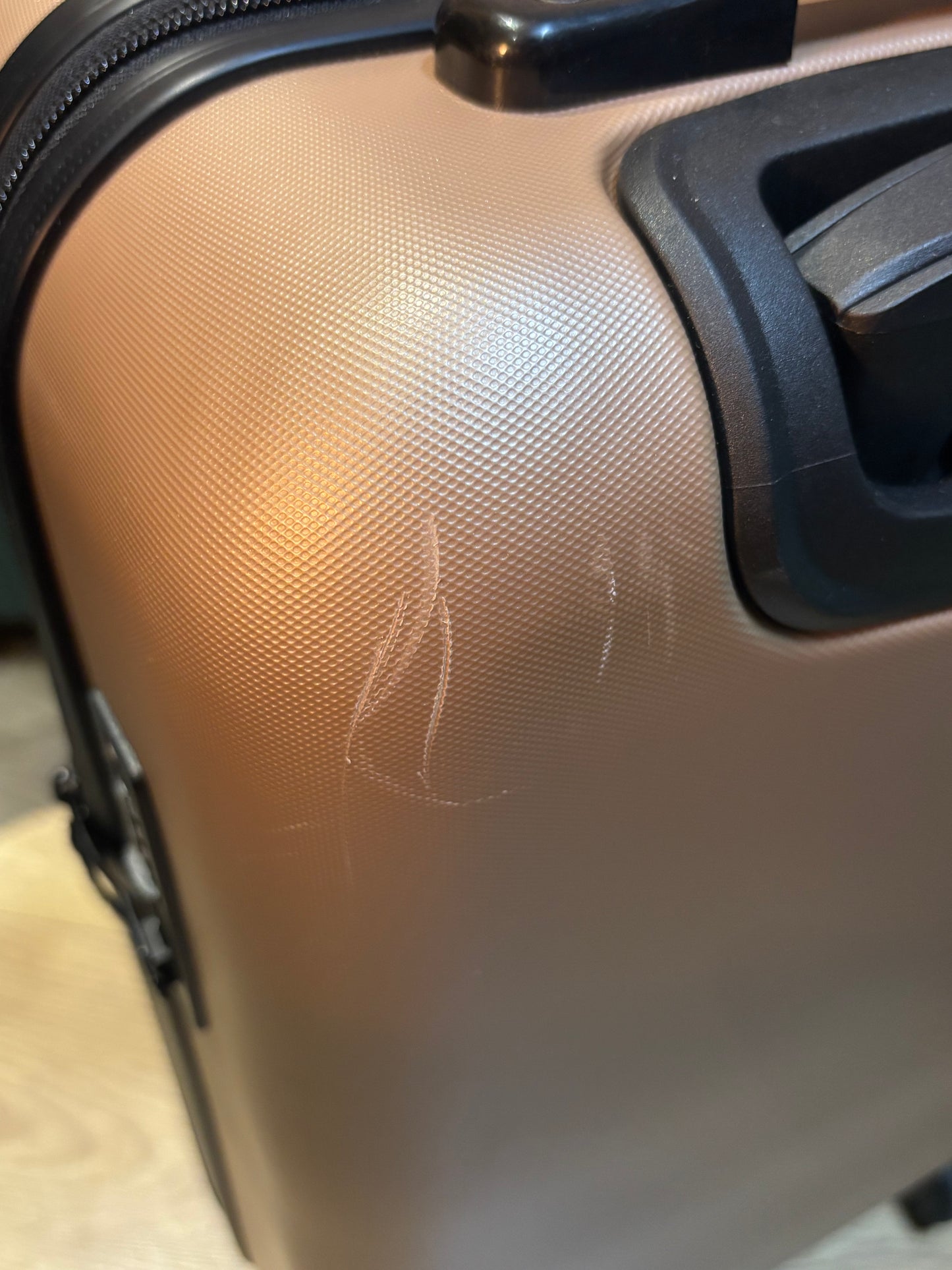 Tweede Kans | Edmonton Handbagage (Champagne) | 55x35x20cm | Enrico-Benetti